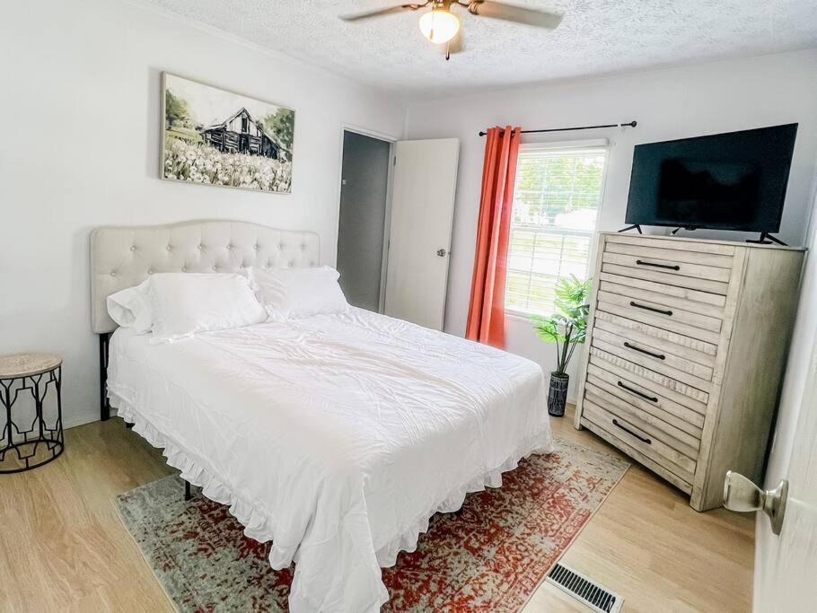 Beautiful Stylish 3 Bedroom Home In Гринвилл Экстерьер фото